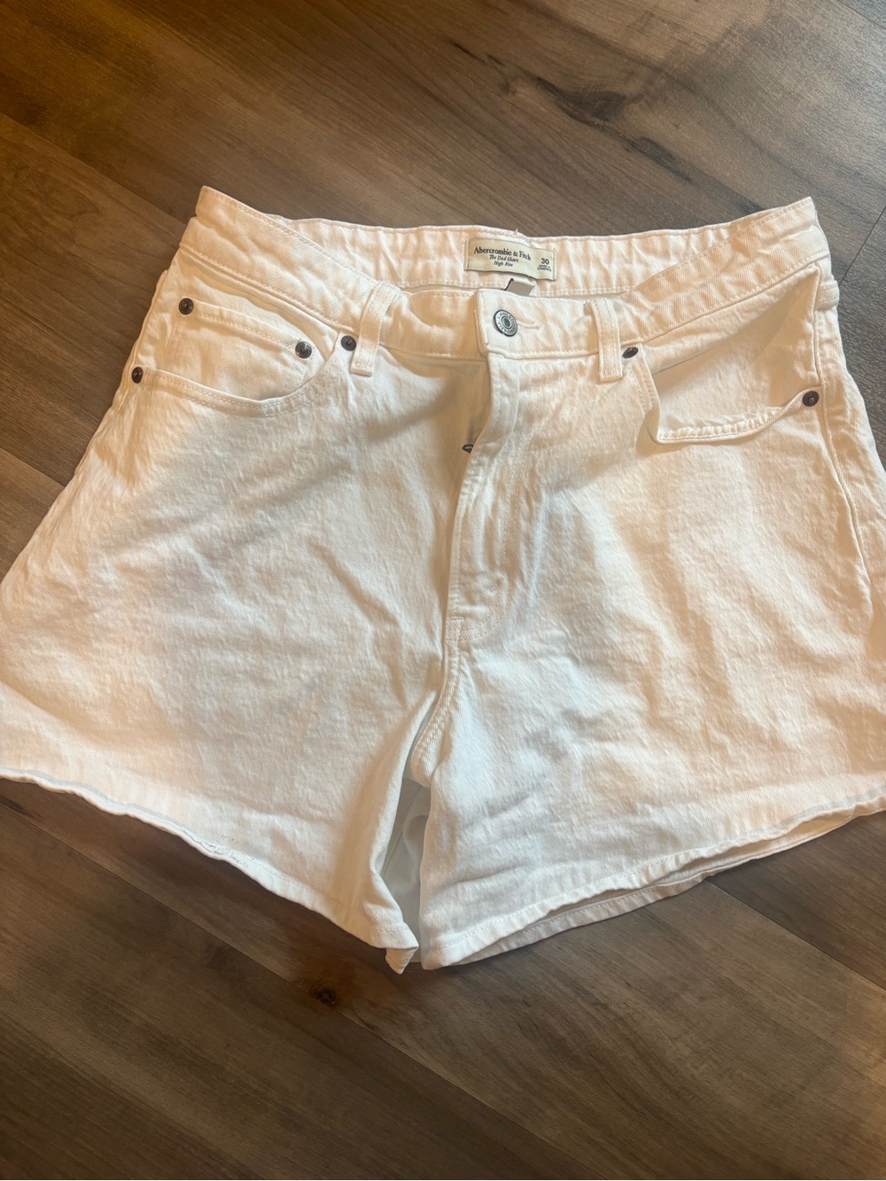 Abercrombie & Fitch White High-Rise Denim curve  Shorts size 10